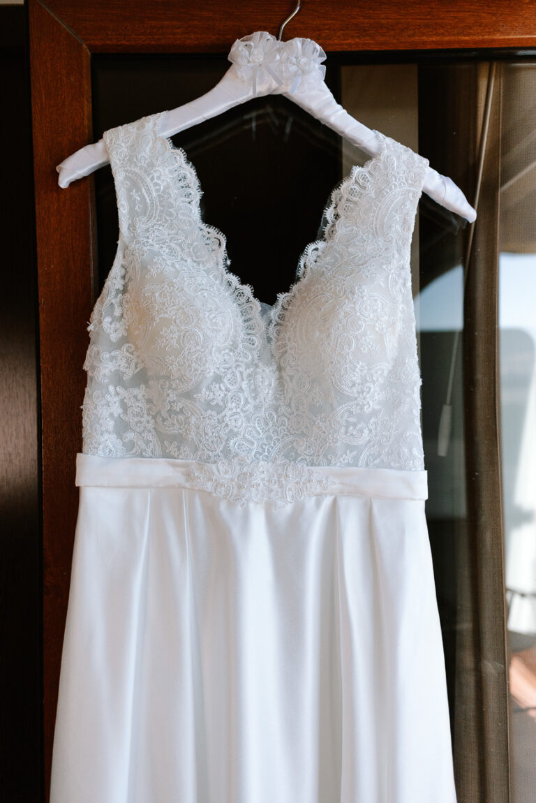 Boda en Bariloche, detalles vestido de novia