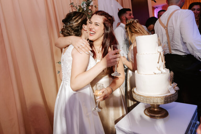 Boda en Bariloche, brindis