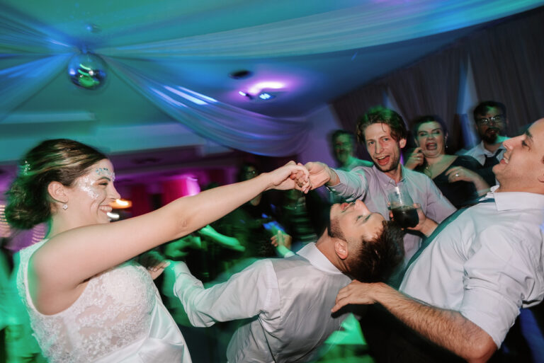 Boda en Bariloche, fiesta
